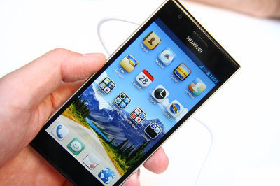 华为Ascend P2 以优雅曲线与智慧内核，诠释科技美学新风尚