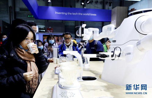 世界移动通信大会上海展开幕 技术交汇与未来图景